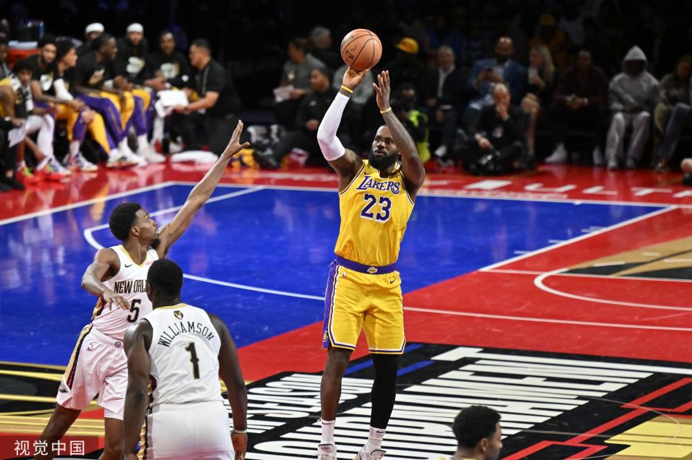 4-0,27岁日本球星闪耀英超:无敌单刀挑射,现场视角,太惊艳了.